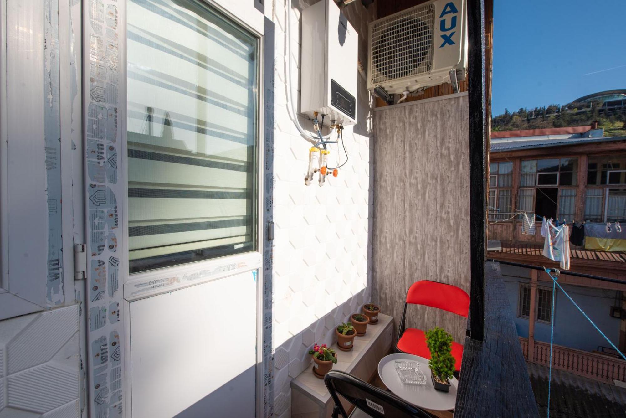 Apartment In Old Tbilisi Bagian luar foto